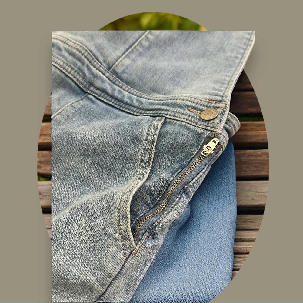 NY & Co Denim Wide Leg Overalls. NWT
SIZE: XL - Picture 7 of 13